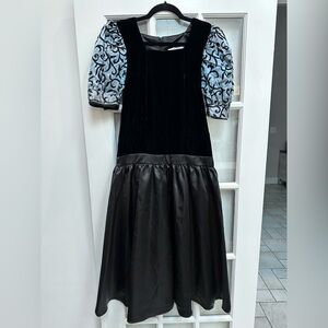 Vintage Southeastern 80’s Black Velvet Puff Sleeve Prom Gown Gothic Dress Size 2